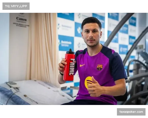 巴萨敲定诺维奇16岁边锋阿杰伊·塔瓦雷斯转会，球员已启程接受体检